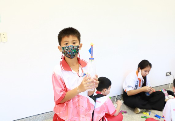 ภาพกิจกรรม  โครงการฝึกทักษะเพื่อพัฒนาอัจฉริยะภาพวิทยาศาสตร์ กิจกรรมค่ายวิทยาศาสตร์รุ่นจิ๋ว สำหรับนักเรียนห้องเรียนพิเศษคณิตศาสตร์ และวิทยาศาสตร์ (MSP)