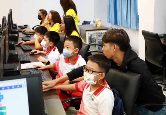 ภาพกิจกรรม  โครงการฝึกทักษะเพื่อพัฒนาอัจฉริยะภาพวิทยาศาสตร์ กิจกรรมค่ายวิทยาศาสตร์รุ่นจิ๋ว สำหรับนักเรียนห้องเรียนพิเศษคณิตศาสตร์ และวิทยาศาสตร์ (MSP)