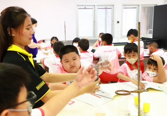 ภาพกิจกรรม  โครงการฝึกทักษะเพื่อพัฒนาอัจฉริยะภาพวิทยาศาสตร์ กิจกรรมค่ายวิทยาศาสตร์รุ่นจิ๋ว สำหรับนักเรียนห้องเรียนพิเศษคณิตศาสตร์ และวิทยาศาสตร์ (MSP)