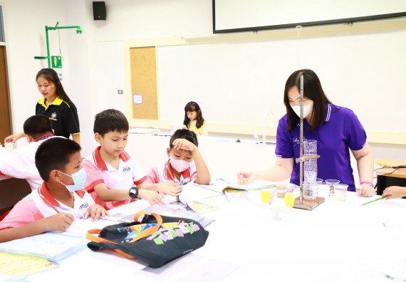 ภาพกิจกรรม  โครงการฝึกทักษะเพื่อพัฒนาอัจฉริยะภาพวิทยาศาสตร์ กิจกรรมค่ายวิทยาศาสตร์รุ่นจิ๋ว สำหรับนักเรียนห้องเรียนพิเศษคณิตศาสตร์ และวิทยาศาสตร์ (MSP)