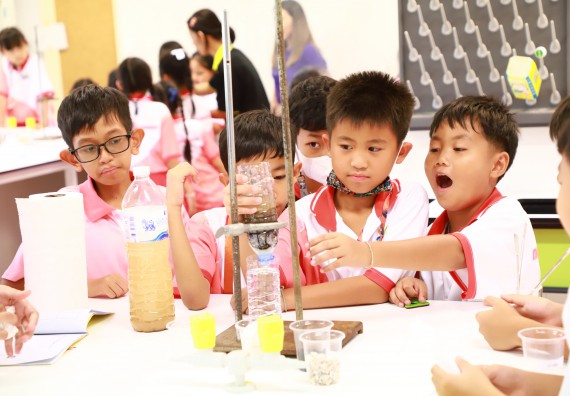 ภาพกิจกรรม  โครงการฝึกทักษะเพื่อพัฒนาอัจฉริยะภาพวิทยาศาสตร์ กิจกรรมค่ายวิทยาศาสตร์รุ่นจิ๋ว สำหรับนักเรียนห้องเรียนพิเศษคณิตศาสตร์ และวิทยาศาสตร์ (MSP)