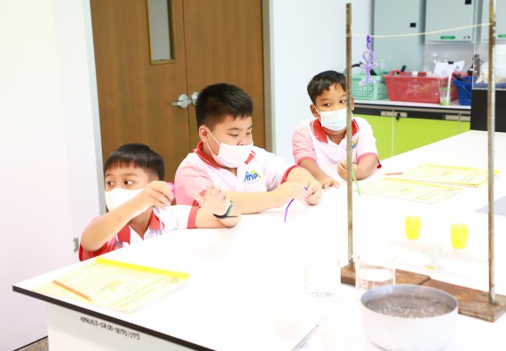 ภาพกิจกรรม  โครงการฝึกทักษะเพื่อพัฒนาอัจฉริยะภาพวิทยาศาสตร์ กิจกรรมค่ายวิทยาศาสตร์รุ่นจิ๋ว สำหรับนักเรียนห้องเรียนพิเศษคณิตศาสตร์ และวิทยาศาสตร์ (MSP)