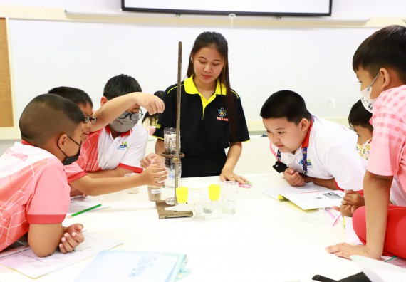 ภาพกิจกรรม  โครงการฝึกทักษะเพื่อพัฒนาอัจฉริยะภาพวิทยาศาสตร์ กิจกรรมค่ายวิทยาศาสตร์รุ่นจิ๋ว สำหรับนักเรียนห้องเรียนพิเศษคณิตศาสตร์ และวิทยาศาสตร์ (MSP)