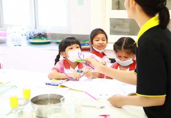 ภาพกิจกรรม  โครงการฝึกทักษะเพื่อพัฒนาอัจฉริยะภาพวิทยาศาสตร์ กิจกรรมค่ายวิทยาศาสตร์รุ่นจิ๋ว สำหรับนักเรียนห้องเรียนพิเศษคณิตศาสตร์ และวิทยาศาสตร์ (MSP)