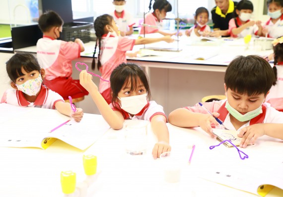 ภาพกิจกรรม  โครงการฝึกทักษะเพื่อพัฒนาอัจฉริยะภาพวิทยาศาสตร์ กิจกรรมค่ายวิทยาศาสตร์รุ่นจิ๋ว สำหรับนักเรียนห้องเรียนพิเศษคณิตศาสตร์ และวิทยาศาสตร์ (MSP)