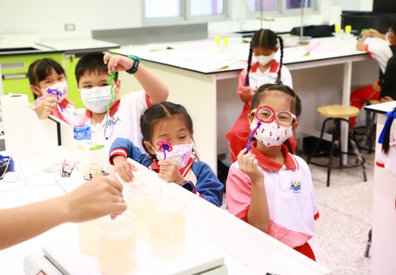 ภาพกิจกรรม  โครงการฝึกทักษะเพื่อพัฒนาอัจฉริยะภาพวิทยาศาสตร์ กิจกรรมค่ายวิทยาศาสตร์รุ่นจิ๋ว สำหรับนักเรียนห้องเรียนพิเศษคณิตศาสตร์ และวิทยาศาสตร์ (MSP)