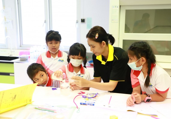 ภาพกิจกรรม  โครงการฝึกทักษะเพื่อพัฒนาอัจฉริยะภาพวิทยาศาสตร์ กิจกรรมค่ายวิทยาศาสตร์รุ่นจิ๋ว สำหรับนักเรียนห้องเรียนพิเศษคณิตศาสตร์ และวิทยาศาสตร์ (MSP)