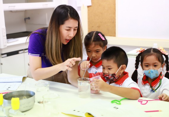 ภาพกิจกรรม  โครงการฝึกทักษะเพื่อพัฒนาอัจฉริยะภาพวิทยาศาสตร์ กิจกรรมค่ายวิทยาศาสตร์รุ่นจิ๋ว สำหรับนักเรียนห้องเรียนพิเศษคณิตศาสตร์ และวิทยาศาสตร์ (MSP)