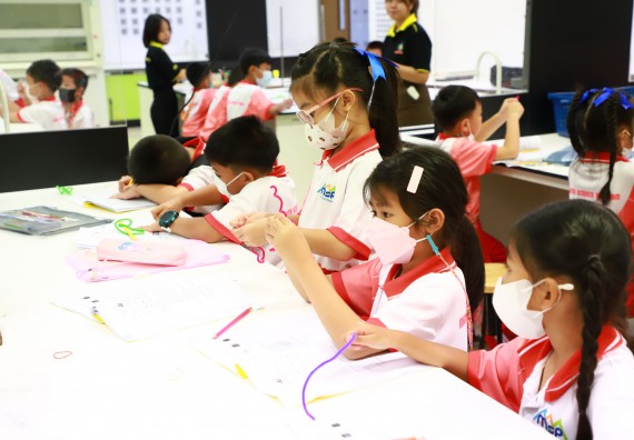 ภาพกิจกรรม  โครงการฝึกทักษะเพื่อพัฒนาอัจฉริยะภาพวิทยาศาสตร์ กิจกรรมค่ายวิทยาศาสตร์รุ่นจิ๋ว สำหรับนักเรียนห้องเรียนพิเศษคณิตศาสตร์ และวิทยาศาสตร์ (MSP)