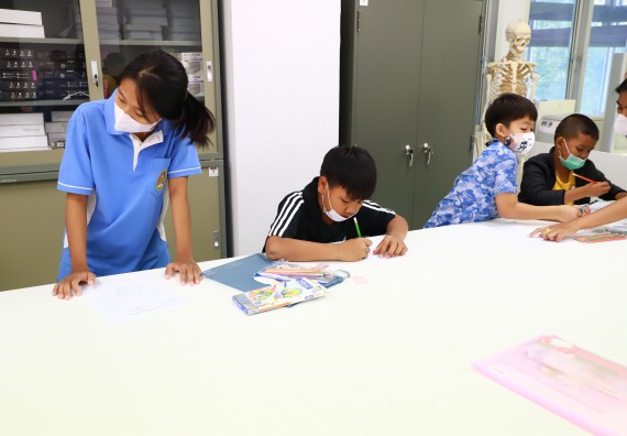 ภาพกิจกรรม  โครงการฝึกทักษะเพื่อพัฒนาอัจฉริยะภาพวิทยาศาสตร์ กิจกรรมค่ายวิทยาศาสตร์รุ่นจิ๋ว สำหรับนักเรียนห้องเรียนพิเศษคณิตศาสตร์ และวิทยาศาสตร์ (MSP)