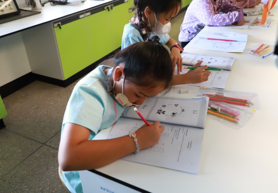 ภาพกิจกรรม  โครงการฝึกทักษะเพื่อพัฒนาอัจฉริยะภาพวิทยาศาสตร์ กิจกรรมค่ายวิทยาศาสตร์รุ่นจิ๋ว สำหรับนักเรียนห้องเรียนพิเศษคณิตศาสตร์ และวิทยาศาสตร์ (MSP)