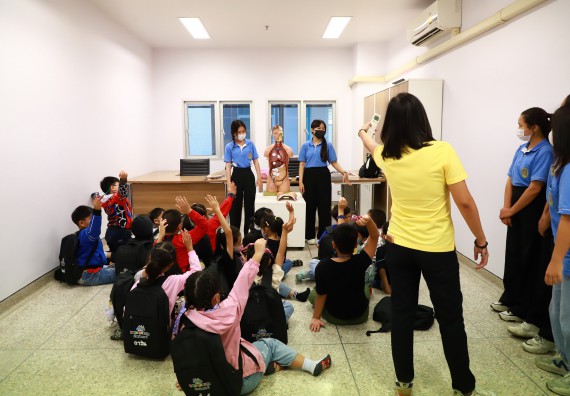 ภาพกิจกรรม  โครงการฝึกทักษะเพื่อพัฒนาอัจฉริยะภาพวิทยาศาสตร์ กิจกรรมค่ายวิทยาศาสตร์รุ่นจิ๋ว สำหรับนักเรียนห้องเรียนพิเศษคณิตศาสตร์ และวิทยาศาสตร์ (MSP)