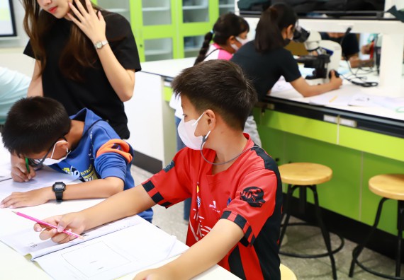 ภาพกิจกรรม  โครงการฝึกทักษะเพื่อพัฒนาอัจฉริยะภาพวิทยาศาสตร์ กิจกรรมค่ายวิทยาศาสตร์รุ่นจิ๋ว สำหรับนักเรียนห้องเรียนพิเศษคณิตศาสตร์ และวิทยาศาสตร์ (MSP)