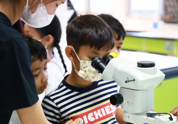 ภาพกิจกรรม  โครงการฝึกทักษะเพื่อพัฒนาอัจฉริยะภาพวิทยาศาสตร์ กิจกรรมค่ายวิทยาศาสตร์รุ่นจิ๋ว สำหรับนักเรียนห้องเรียนพิเศษคณิตศาสตร์ และวิทยาศาสตร์ (MSP)