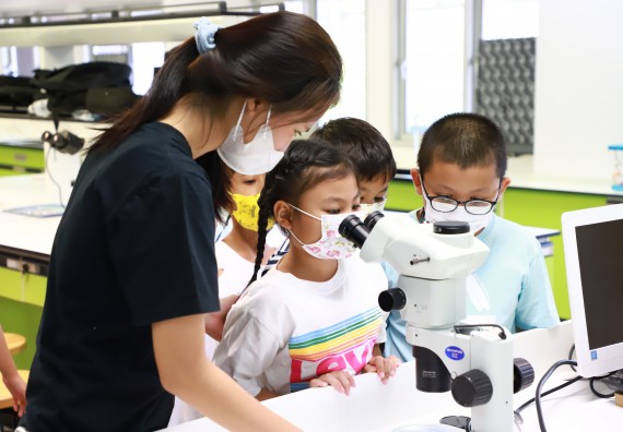 ภาพกิจกรรม  โครงการฝึกทักษะเพื่อพัฒนาอัจฉริยะภาพวิทยาศาสตร์ กิจกรรมค่ายวิทยาศาสตร์รุ่นจิ๋ว สำหรับนักเรียนห้องเรียนพิเศษคณิตศาสตร์ และวิทยาศาสตร์ (MSP)
