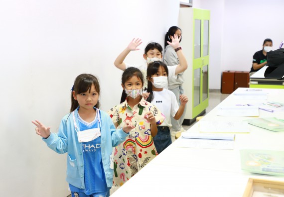 ภาพกิจกรรม  โครงการฝึกทักษะเพื่อพัฒนาอัจฉริยะภาพวิทยาศาสตร์ กิจกรรมค่ายวิทยาศาสตร์รุ่นจิ๋ว สำหรับนักเรียนห้องเรียนพิเศษคณิตศาสตร์ และวิทยาศาสตร์ (MSP)