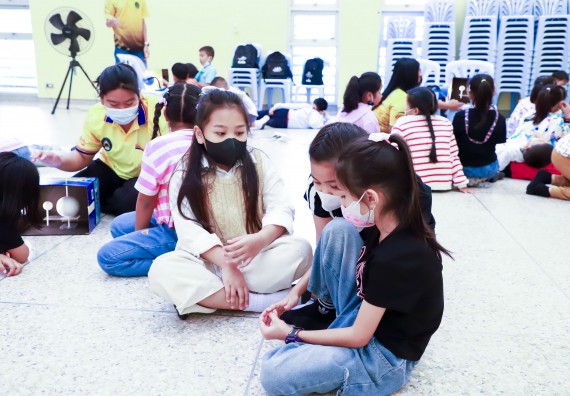 ภาพกิจกรรม  โครงการฝึกทักษะเพื่อพัฒนาอัจฉริยะภาพวิทยาศาสตร์ กิจกรรมค่ายวิทยาศาสตร์รุ่นจิ๋ว สำหรับนักเรียนห้องเรียนพิเศษคณิตศาสตร์ และวิทยาศาสตร์ (MSP)