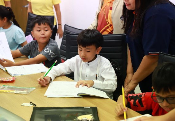 ภาพกิจกรรม  โครงการฝึกทักษะเพื่อพัฒนาอัจฉริยะภาพวิทยาศาสตร์ กิจกรรมค่ายวิทยาศาสตร์รุ่นจิ๋ว สำหรับนักเรียนห้องเรียนพิเศษคณิตศาสตร์ และวิทยาศาสตร์ (MSP)