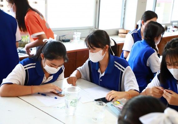 ภาพกิจกรรม  คณะวิทยาศาสตร์และเทคโนโลยี จัดค่ายวิทยาศาสตร์สัญจร ปีการศึกษา 2566  โรงเรียนผดุงปัญญา