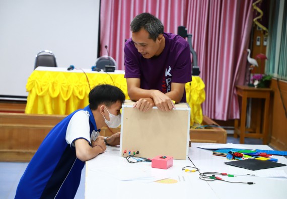 ภาพกิจกรรม  คณะวิทยาศาสตร์และเทคโนโลยี จัดค่ายวิทยาศาสตร์สัญจร ปีการศึกษา 2566  โรงเรียนผดุงปัญญา