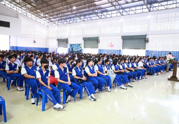 ภาพกิจกรรม  คณะวิทยาศาสตร์และเทคโนโลยี จัดค่ายวิทยาศาสตร์สัญจร ปีการศึกษา 2566  โรงเรียนผดุงปัญญา