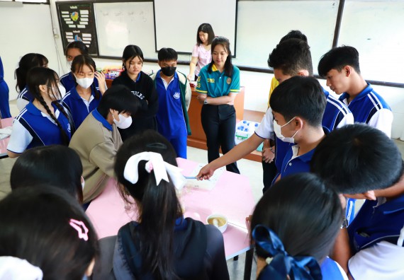 ภาพกิจกรรม  คณะวิทยาศาสตร์และเทคโนโลยี จัดค่ายวิทยาศาสตร์สัญจร ปีการศึกษา 2566  โรงเรียนผดุงปัญญา