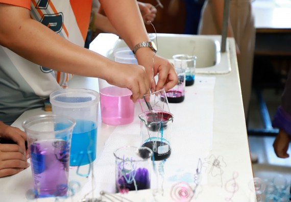 ภาพกิจกรรม  คณะวิทยาศาสตร์และเทคโนโลยี จัดค่ายวิทยาศาสตร์สัญจร ปีการศึกษา 2566  โรงเรียนผดุงปัญญา