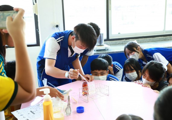 ภาพกิจกรรม  คณะวิทยาศาสตร์และเทคโนโลยี จัดค่ายวิทยาศาสตร์สัญจร ปีการศึกษา 2566  โรงเรียนผดุงปัญญา