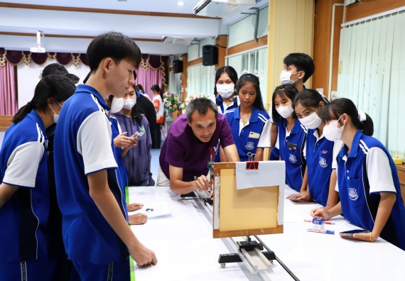 ภาพกิจกรรม  คณะวิทยาศาสตร์และเทคโนโลยี จัดค่ายวิทยาศาสตร์สัญจร ปีการศึกษา 2566  โรงเรียนผดุงปัญญา