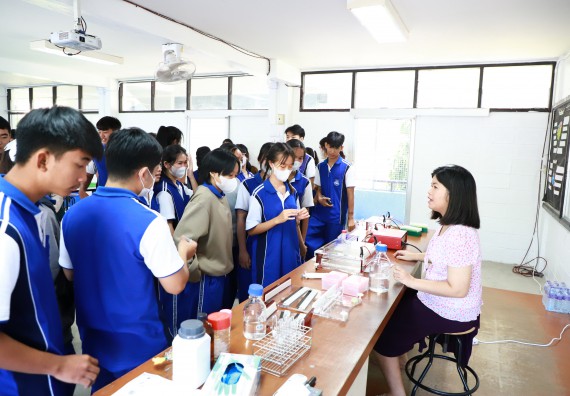 ภาพกิจกรรม  คณะวิทยาศาสตร์และเทคโนโลยี จัดค่ายวิทยาศาสตร์สัญจร ปีการศึกษา 2566  โรงเรียนผดุงปัญญา