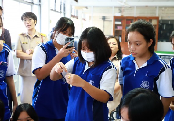 ภาพกิจกรรม  คณะวิทยาศาสตร์และเทคโนโลยี จัดค่ายวิทยาศาสตร์สัญจร ปีการศึกษา 2566  โรงเรียนผดุงปัญญา