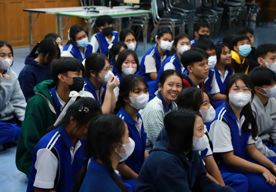 ภาพกิจกรรม  คณะวิทยาศาสตร์และเทคโนโลยี จัดค่ายวิทยาศาสตร์สัญจร ปีการศึกษา 2566  โรงเรียนผดุงปัญญา