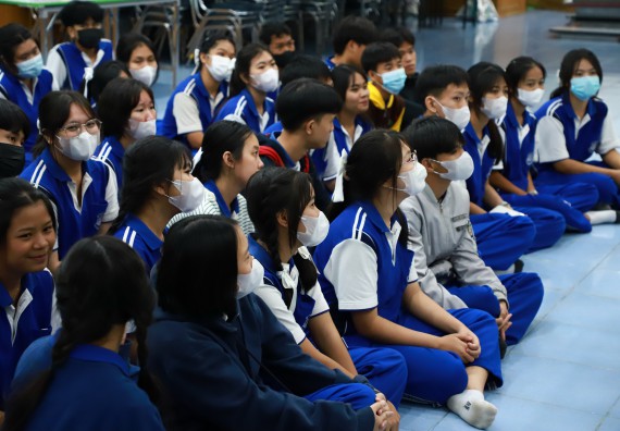 ภาพกิจกรรม  คณะวิทยาศาสตร์และเทคโนโลยี จัดค่ายวิทยาศาสตร์สัญจร ปีการศึกษา 2566  โรงเรียนผดุงปัญญา