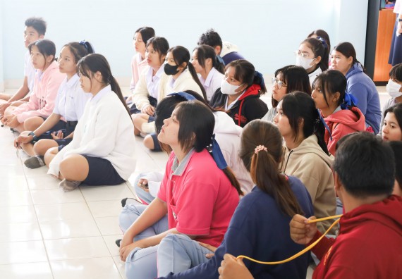 ภาพกิจกรรม  คณะวิทยาศาสตร์และเทคโนโลยี จัดค่ายวิทยาศาสตร์สัญจร ปีการศึกษา 2566  โรงเรียนราษฎร์ปรีชาวิทยาคม