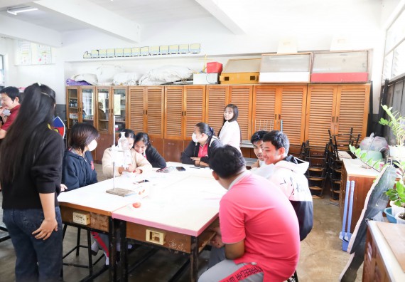 ภาพกิจกรรม  คณะวิทยาศาสตร์และเทคโนโลยี จัดค่ายวิทยาศาสตร์สัญจร ปีการศึกษา 2566  โรงเรียนราษฎร์ปรีชาวิทยาคม