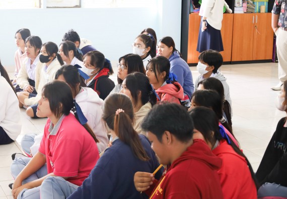 ภาพกิจกรรม  คณะวิทยาศาสตร์และเทคโนโลยี จัดค่ายวิทยาศาสตร์สัญจร ปีการศึกษา 2566  โรงเรียนราษฎร์ปรีชาวิทยาคม