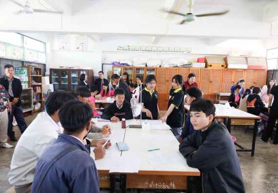 ภาพกิจกรรม  คณะวิทยาศาสตร์และเทคโนโลยี จัดค่ายวิทยาศาสตร์สัญจร ปีการศึกษา 2566  โรงเรียนราษฎร์ปรีชาวิทยาคม