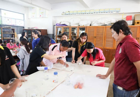 ภาพกิจกรรม  คณะวิทยาศาสตร์และเทคโนโลยี จัดค่ายวิทยาศาสตร์สัญจร ปีการศึกษา 2566  โรงเรียนราษฎร์ปรีชาวิทยาคม