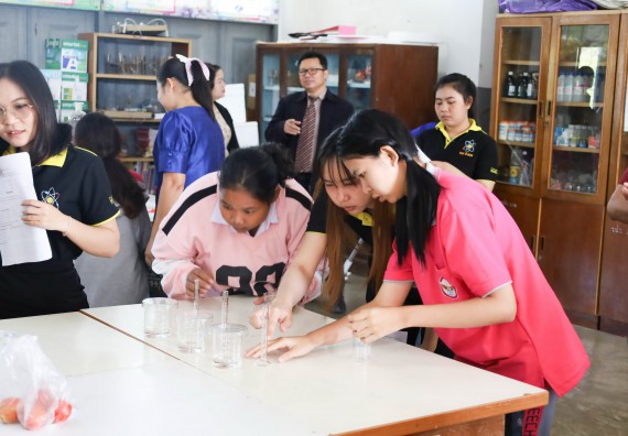 ภาพกิจกรรม  คณะวิทยาศาสตร์และเทคโนโลยี จัดค่ายวิทยาศาสตร์สัญจร ปีการศึกษา 2566  โรงเรียนราษฎร์ปรีชาวิทยาคม