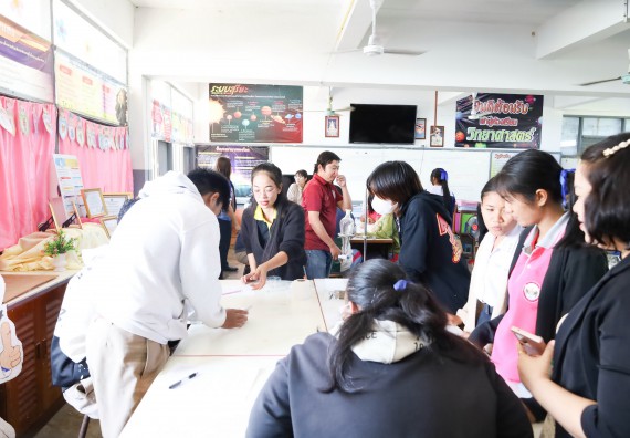 ภาพกิจกรรม  คณะวิทยาศาสตร์และเทคโนโลยี จัดค่ายวิทยาศาสตร์สัญจร ปีการศึกษา 2566  โรงเรียนราษฎร์ปรีชาวิทยาคม