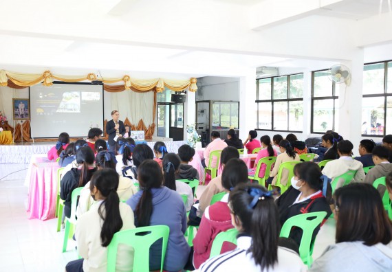 ภาพกิจกรรม  คณะวิทยาศาสตร์และเทคโนโลยี จัดค่ายวิทยาศาสตร์สัญจร ปีการศึกษา 2566  โรงเรียนราษฎร์ปรีชาวิทยาคม