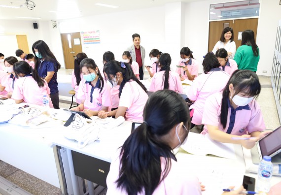 ภาพกิจกรรม  คณะวิทยาศาสตร์และเทคโนโลยี ร่วมกับโรงเรียนพิจิตรพิทยาคม จัดโครงการพัฒนาผู้เรียนมีผลสัมฤทธิ์ทางวิชาการ กิจกรรมพัฒนาศักยภาพนักเรียนห้องเรียนพิเศษวิทยาศาสตร์ฯ SMAT