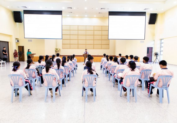 ภาพกิจกรรม  คณะวิทยาศาสตร์และเทคโนโลยี ร่วมกับโรงเรียนพิจิตรพิทยาคม จัดโครงการพัฒนาผู้เรียนมีผลสัมฤทธิ์ทางวิชาการ กิจกรรมพัฒนาศักยภาพนักเรียนห้องเรียนพิเศษวิทยาศาสตร์ฯ SMAT