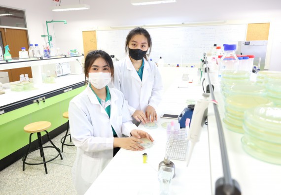 ภาพกิจกรรม  คณะวิทยาศาสตร์และเทคโนโลยี ร่วมกับโรงเรียนพิจิตรพิทยาคม จัดโครงการพัฒนาผู้เรียนมีผลสัมฤทธิ์ทางวิชาการ กิจกรรมพัฒนาศักยภาพนักเรียนห้องเรียนพิเศษวิทยาศาสตร์ฯ SMAT