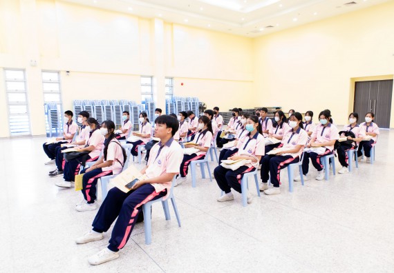 ภาพกิจกรรม  คณะวิทยาศาสตร์และเทคโนโลยี ร่วมกับโรงเรียนพิจิตรพิทยาคม จัดโครงการพัฒนาผู้เรียนมีผลสัมฤทธิ์ทางวิชาการ กิจกรรมพัฒนาศักยภาพนักเรียนห้องเรียนพิเศษวิทยาศาสตร์ฯ SMAT