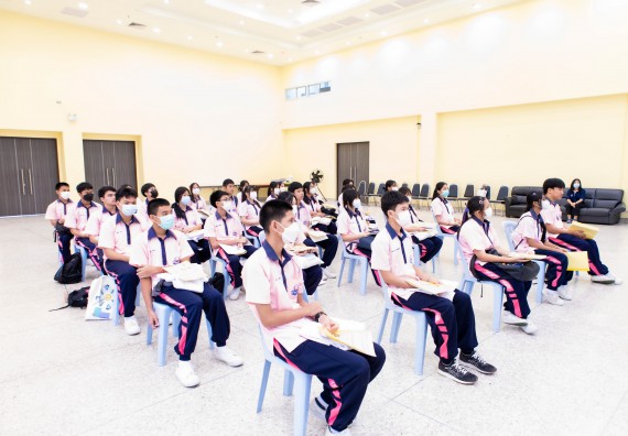 ภาพกิจกรรม  คณะวิทยาศาสตร์และเทคโนโลยี ร่วมกับโรงเรียนพิจิตรพิทยาคม จัดโครงการพัฒนาผู้เรียนมีผลสัมฤทธิ์ทางวิชาการ กิจกรรมพัฒนาศักยภาพนักเรียนห้องเรียนพิเศษวิทยาศาสตร์ฯ SMAT