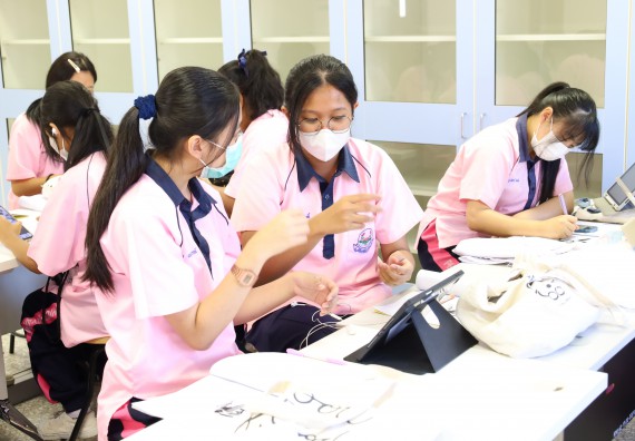 ภาพกิจกรรม  คณะวิทยาศาสตร์และเทคโนโลยี ร่วมกับโรงเรียนพิจิตรพิทยาคม จัดโครงการพัฒนาผู้เรียนมีผลสัมฤทธิ์ทางวิชาการ กิจกรรมพัฒนาศักยภาพนักเรียนห้องเรียนพิเศษวิทยาศาสตร์ฯ SMAT