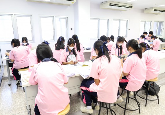 ภาพกิจกรรม  คณะวิทยาศาสตร์และเทคโนโลยี ร่วมกับโรงเรียนพิจิตรพิทยาคม จัดโครงการพัฒนาผู้เรียนมีผลสัมฤทธิ์ทางวิชาการ กิจกรรมพัฒนาศักยภาพนักเรียนห้องเรียนพิเศษวิทยาศาสตร์ฯ SMAT