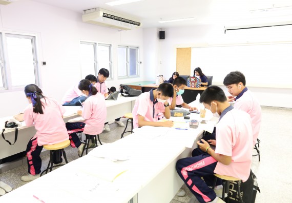 ภาพกิจกรรม  คณะวิทยาศาสตร์และเทคโนโลยี ร่วมกับโรงเรียนพิจิตรพิทยาคม จัดโครงการพัฒนาผู้เรียนมีผลสัมฤทธิ์ทางวิชาการ กิจกรรมพัฒนาศักยภาพนักเรียนห้องเรียนพิเศษวิทยาศาสตร์ฯ SMAT