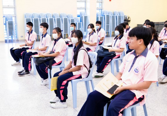 ภาพกิจกรรม  คณะวิทยาศาสตร์และเทคโนโลยี ร่วมกับโรงเรียนพิจิตรพิทยาคม จัดโครงการพัฒนาผู้เรียนมีผลสัมฤทธิ์ทางวิชาการ กิจกรรมพัฒนาศักยภาพนักเรียนห้องเรียนพิเศษวิทยาศาสตร์ฯ SMAT